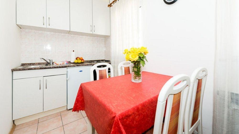 Arka Apartment